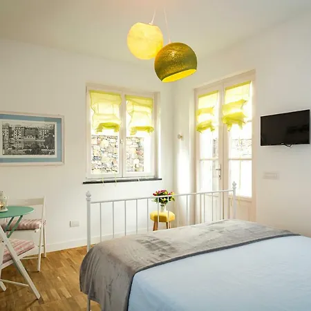 Bed & Breakfast Villarocca Da Ines E Perizia 4*