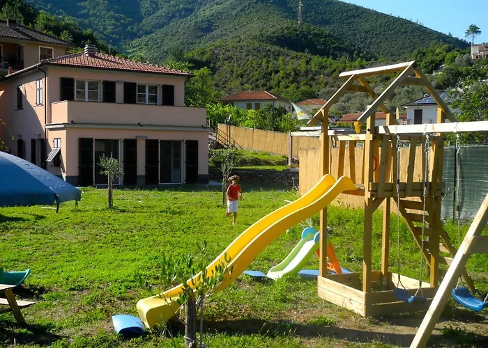 Villarocca Da Ines E Perizia 东塞斯特里